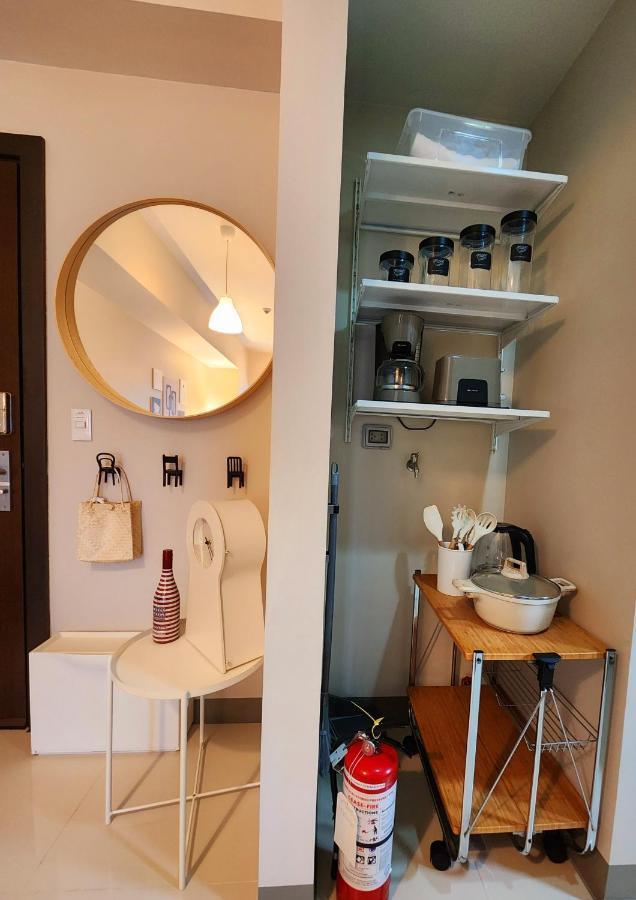Spacious 7U Homey Unit Steps Away From Uptown Mall And Mitsukoshi Mall Free Parking With Washer Manila Zewnętrze zdjęcie